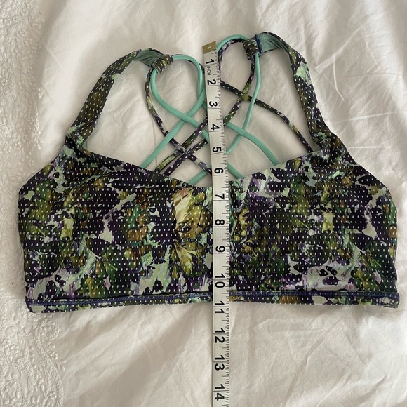 💚Lululemon Free to Be Bra - Wild - size 10 - flower multi gator green - Picture 8 of 9